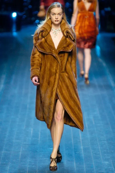 Look 38